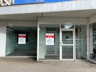 5 PIÈCES 97.86 M2 À LOUER LOCAL COMMERCIAL SITUÉ EN CENTRE V