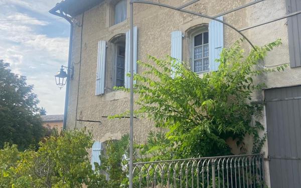 Maison à vendre    4 pièces •  Saint-Paul-Trois-Châteaux