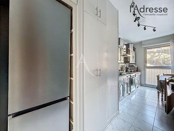 PUTEAUX/ République - Appartement 2 pièces 53m² et 1 Cave