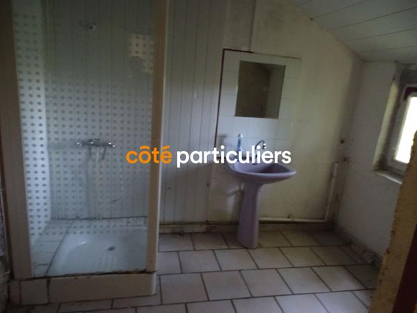 Vente Maison50 m² - 2 Pièces - ST PIERRE LES BOIS (18170)