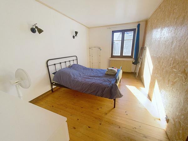 EXCLUSIVITE SOUS COMPROMIS Maison de ville centre Yssingeaux / 7 chambres terrain plus garage