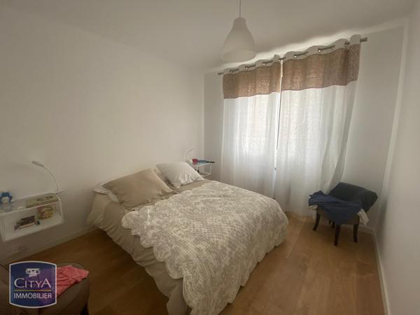 Appartement à louer 3 pièces 77m²