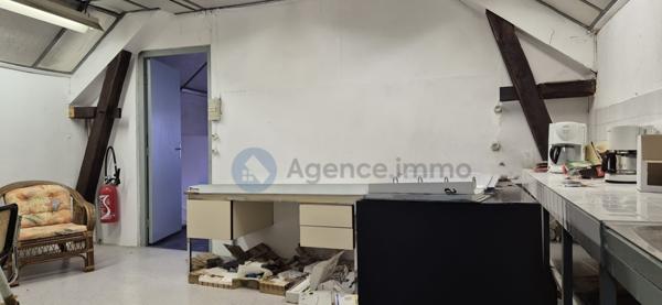 À vendre - Immeuble 244 m² situé à Oloron-Sainte-Marie (64400)