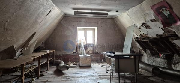 À vendre - Immeuble 244 m² situé à Oloron-Sainte-Marie (64400)