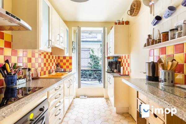 METRO PERE LACHAISE - BEL APPARTEMENT DE 66M² DANS L'ANCIEN