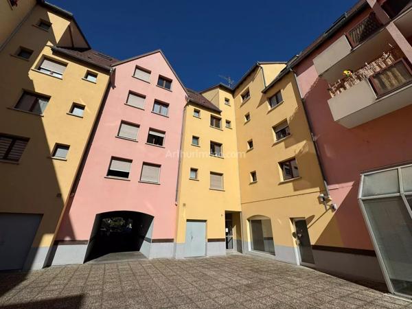 Vente                                                      Appartement
                        
                     3 pièces                      82 m2                     à Colmar