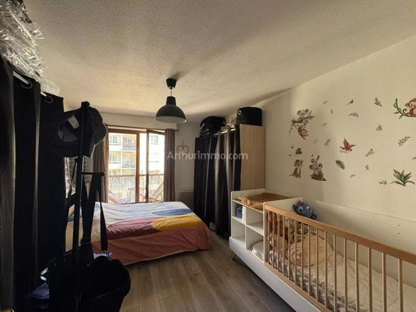 Vente                                                      Appartement
                        
                     3 pièces                      82 m2                     à Colmar