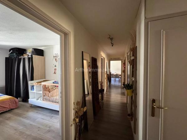 Vente                                                      Appartement
                        
                     3 pièces                      82 m2                     à Colmar