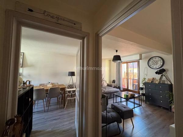 Vente                                                      Appartement
                        
                     3 pièces                      82 m2                     à Colmar
