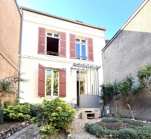 Maison à SENS, 89100 - 8 pièces 170m²