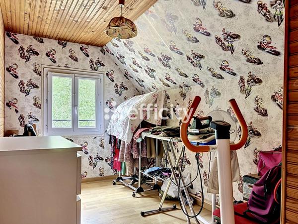 Maison
         6 pièces
        - 126 m² 259 900 € *