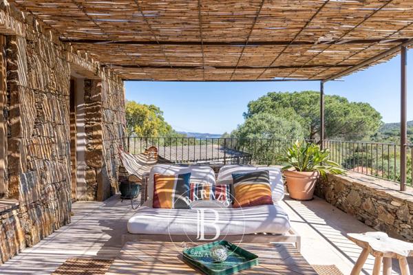 Porto-Vecchio, Propriété  160 m² à vendre