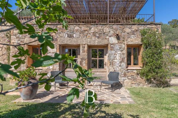 Porto-Vecchio, Propriété  160 m² à vendre