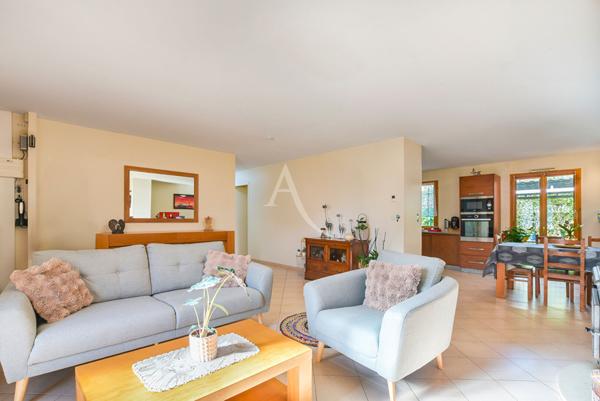 Maison d'exception à vendre à Guignes - Calme et Confort Moderne