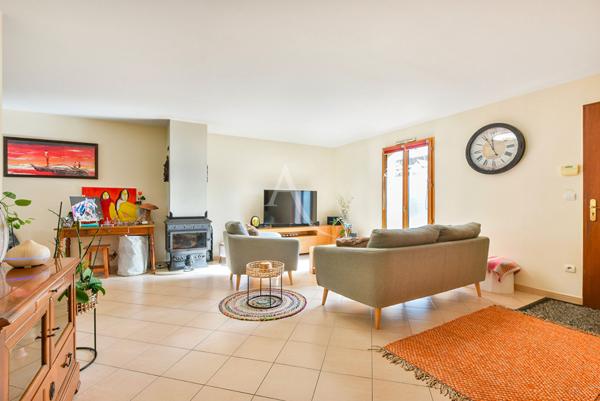 Maison d'exception à vendre à Guignes - Calme et Confort Moderne