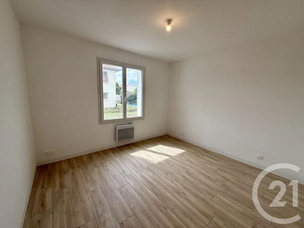 Maison à vendre  3 pièces - 77 m 2   SAUJON  - 17