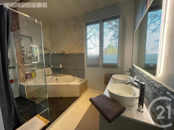 Maison à vendre  6 pièces - 171,70 m2 MONTPON MENESTEROL - 24