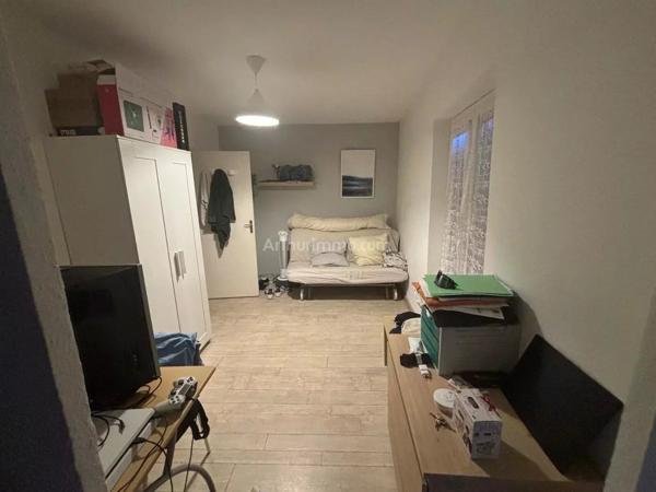 Vente                                                      Immeuble
                        
                     8 pièces                      219 m2                     à Béziers