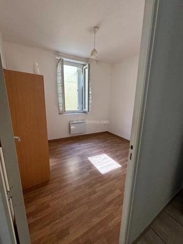 Vente                                                      Immeuble
                        
                     8 pièces                      219 m2                     à Béziers