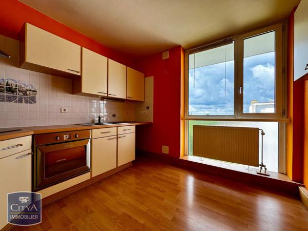 Appartement à louer 3 pièces 58.27m² Maubeuge (59600)