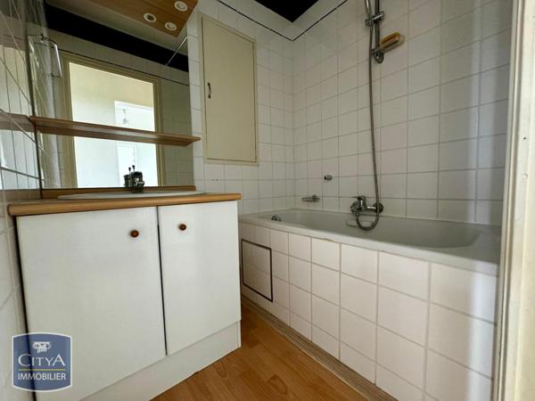 Appartement à louer 3 pièces 58.27m² Maubeuge (59600)
