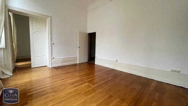 Appartement à louer 5 pièces 105.7m²