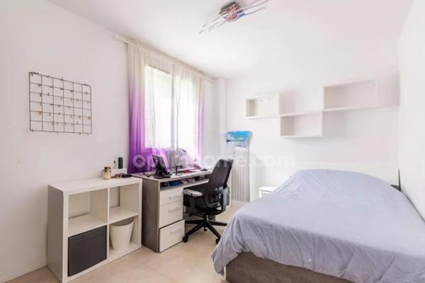 Appartement à vendre 5 pièces, 3 chambres, possible 4 chambres + cave