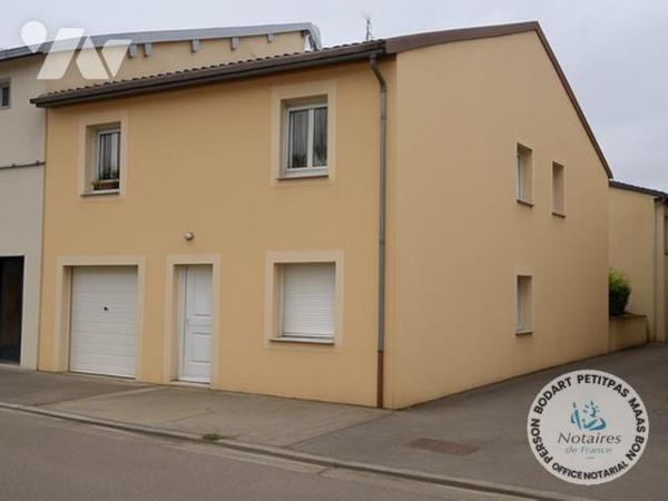 MAISON D'ARCHITECTE T8 AVEC GARAGE, JARDIN et HANGAR