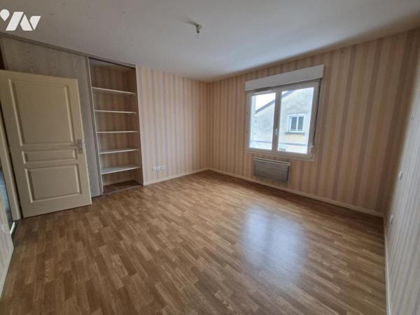 MAISON D'ARCHITECTE T8 AVEC GARAGE, JARDIN et HANGAR