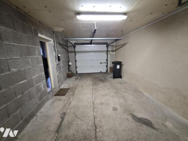 MAISON D'ARCHITECTE T8 AVEC GARAGE, JARDIN et HANGAR