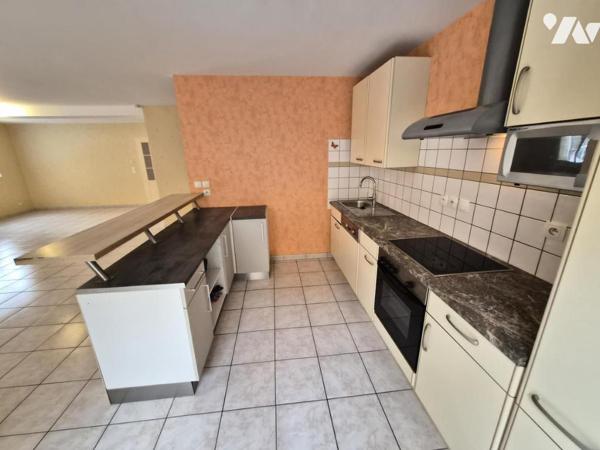 MAISON D'ARCHITECTE T8 AVEC GARAGE, JARDIN et HANGAR