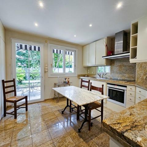 Toulouse, bas Côte Pavée, Villa 190M2