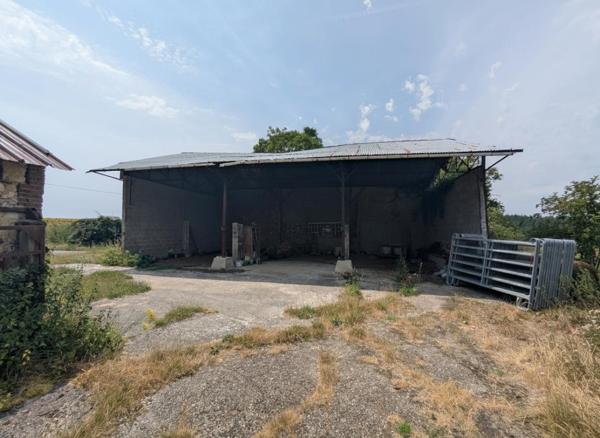 Propriété (corps de ferme) 360m2 au sol  à rénover