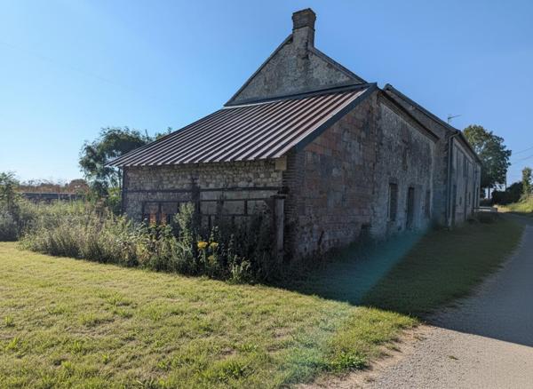 Propriété (corps de ferme) 360m2 au sol  à rénover