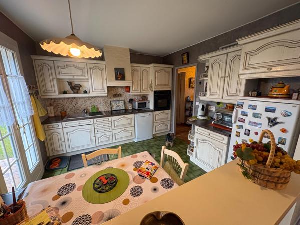 MAISON 92M2 SUR TERRAIND E 800M2