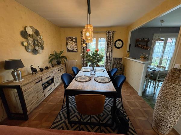 MAISON 92M2 SUR TERRAIND E 800M2