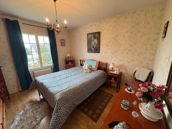 MAISON 92M2 SUR TERRAIND E 800M2