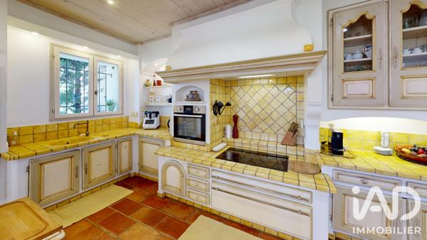 Maison à vendre 10 pièces 300 m² Sorgues