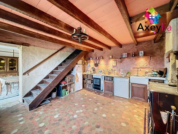 Sevelinges (42460) A VENDRE - PROCHE COURS - MAISON DE CAMPAGNE EN PIERRE AVEC 4 CHAMBRES, TERRAIN AVEC VUE DEGAGEE