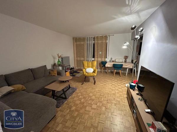 Appartement à louer 4 pièces 82.9m²