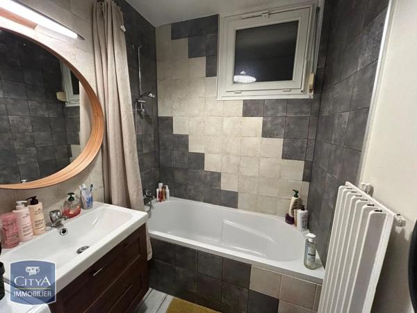 Appartement à louer 4 pièces 82.9m²