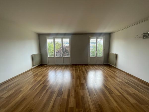 Beau T3 , deux chambres, Bel-air, 1er étage !,  
La rochelle 17000