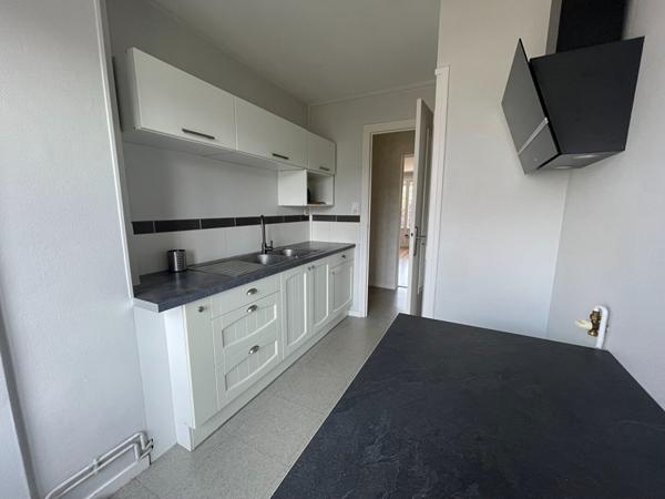 Beau T3 , deux chambres, Bel-air, 1er étage !,  
La rochelle 17000