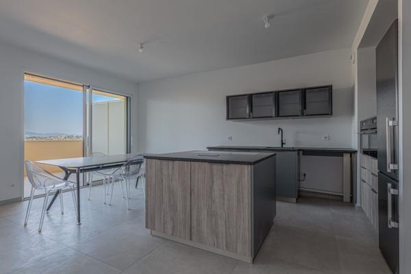 Vente Appartement de luxe Saint-Didier-au-Mont-d'Or 3 Pièces 82.25 m²