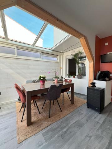 Maison rénovée ? plein centre-ville