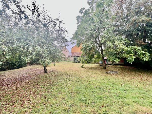 "Voisins-le-Bretonneux Village" Comme une maison de 3 pièces de 79 m² avec terrasse, jardin collectif, cave et garage ! Loyer 1 640 €/mois charges comprises **  - Référence  20151