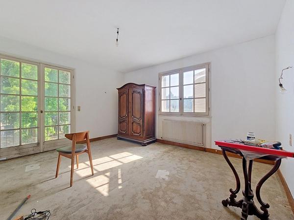 Maison 8 pièces sur sous sol total Provins proche ville haute