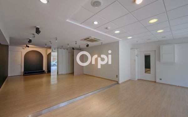 Immeuble à vendre    3 pièces •  Hazebrouck