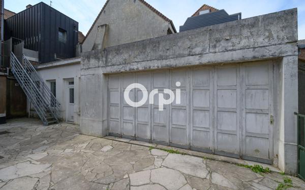 Immeuble à vendre    3 pièces •  Hazebrouck
