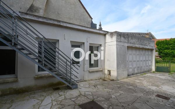 Immeuble à vendre    3 pièces •  Hazebrouck